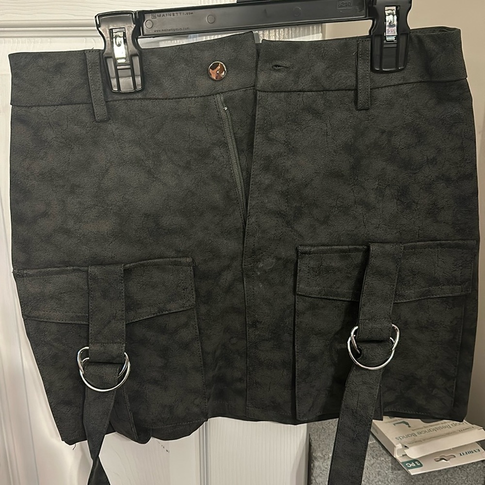 BRAND NEW W TAGS- washed gray faux leather mini skirt